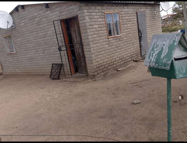 2 BEDROOM HOUSE FOR SALE IN TURFLAAGTE
